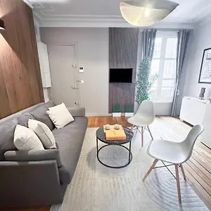 Unique Flat Near Louvre & Palais Royal Apartment Paris